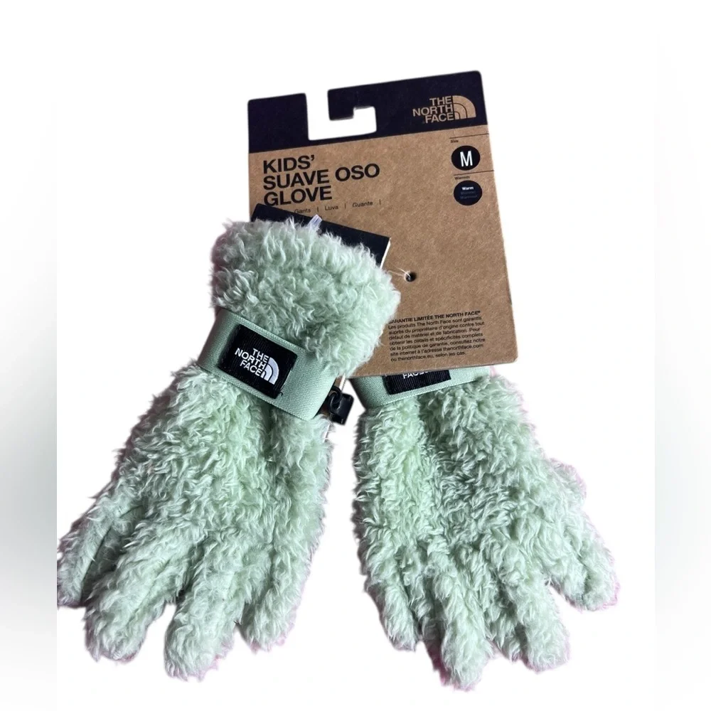 The North Face kids sage green suave oso gloves